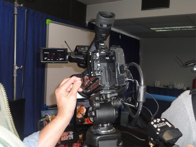 Newsline Report - Tecnologa - Viditec present la videocmara Sony HXR-NX1p