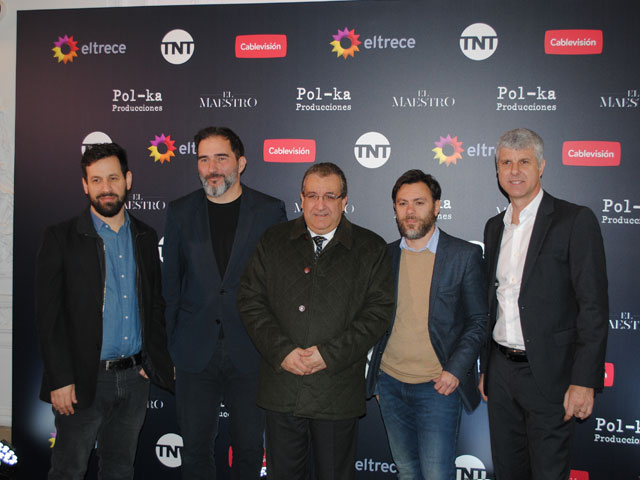 Newsline Report - Contenidos - Se present oficialmente la nueva miniserie El Maestro