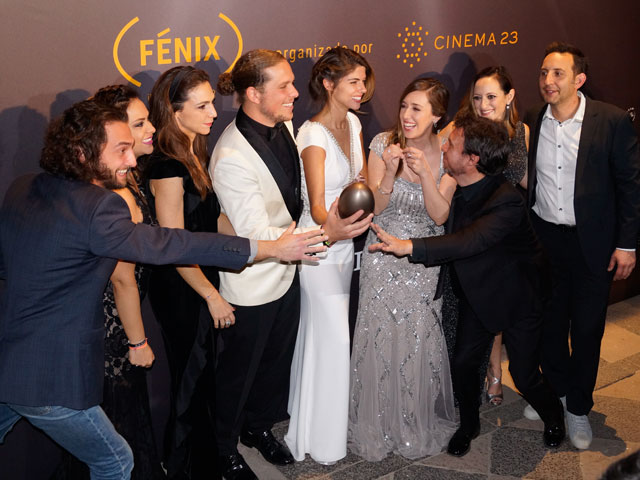 Newsline Report - Contenidos - Series de Netflix son galardonadas en Premios Fnix