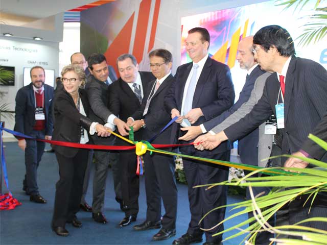 Newsline Report - Tecnologa - Inaugur SET Expo conmemorando los 30 aos de SET