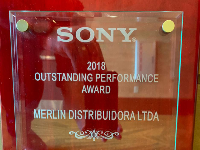 Newsline Report - Tecnologa - Sony PSLA premi a Merlin Distributor en Infocomm 2019