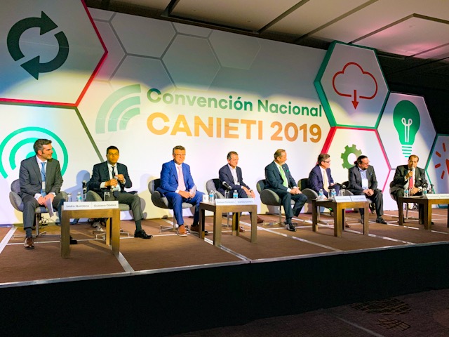 Newsline Report - Negocios - CANIETI llev a cabo su 40 Convencin Nacional Anual