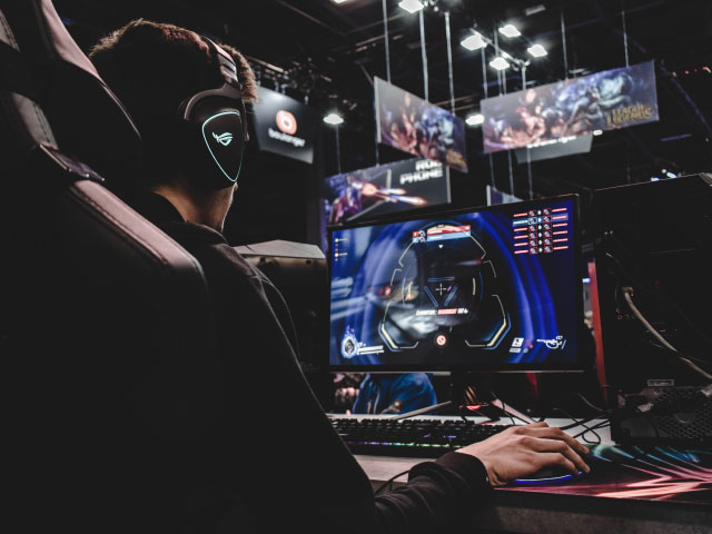 Newsline Report - Negocios - Los eSports llegan para quedarse con las audiencias deseadas por todos