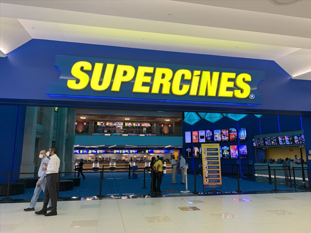 Newsline Report - Tecnologa - Supercines abre el cine ms grande de Ecuador con soluciones Christie