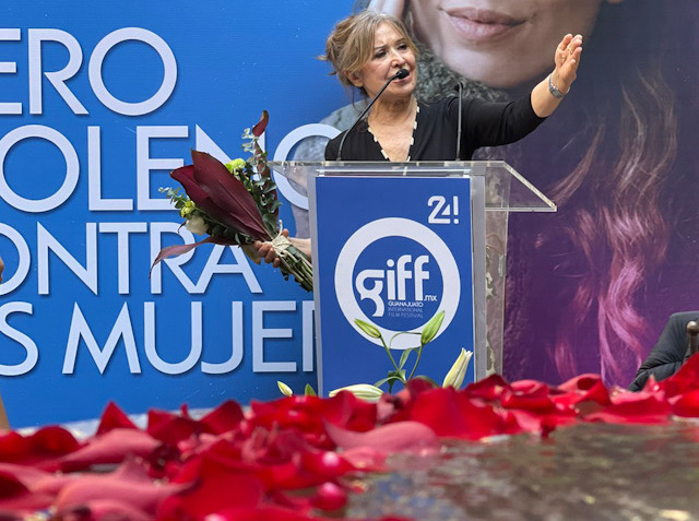 Newsline Report - Cine - Mara Rojo y Beatriz Novaro reciben homenaje en el GIFF