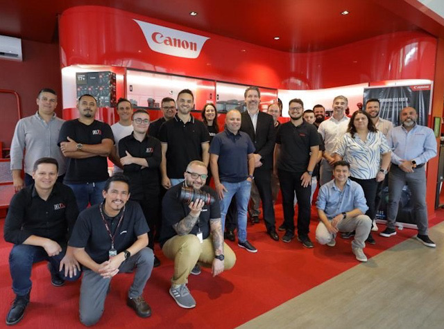 Newsline Report - Tecnologa - Canon realiz reunin de revendedores oficiales