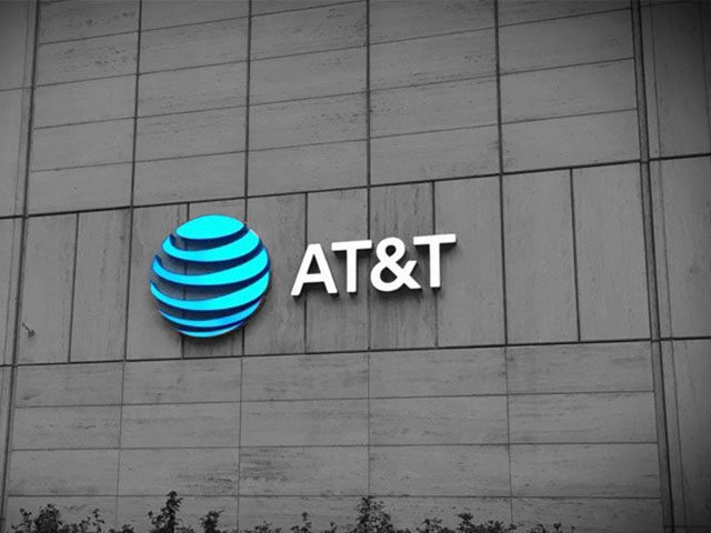 AT&T supera estimaciones de ingresos