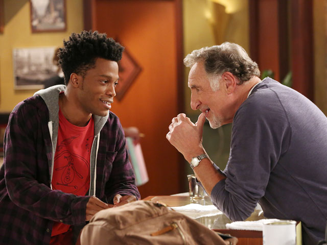 CBS ordena nuevos episodios de 'Superior Donuts'