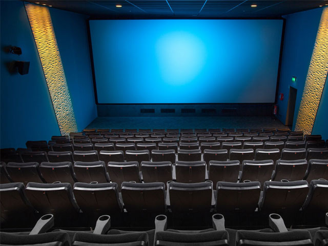 Newsline Report - Cine - Cines abiertos, pero sin estrenos