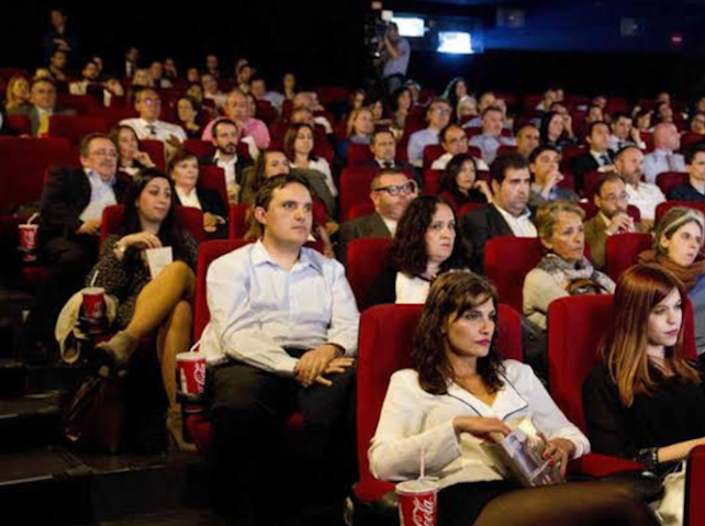 Newsline Report - Cine - EEUU: Con el da Nacional del Cine, se logr atraer a 8,1 millones de asistentes