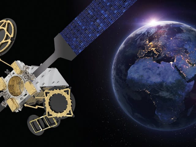 Newsline Report - Satlite - EUTELSAT 10B es lanzado con xito