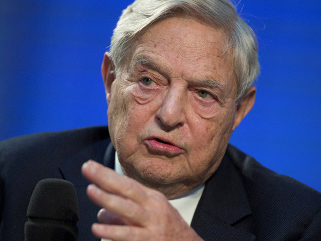 George Soros se pronunci duramente contra Facebook y Google