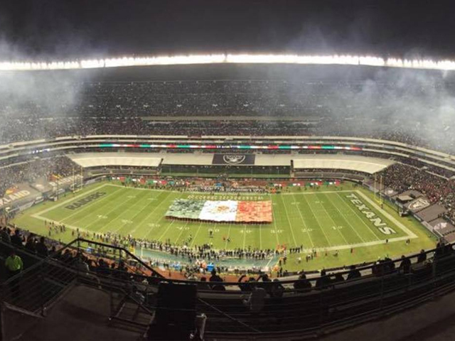 Newsline Report - Negocios - Grupo Televisa ampla relacin con la NFL y el Estadio Azteca