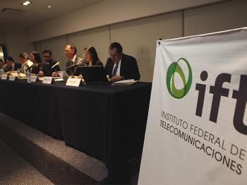 Newsline Report - Negocios - IFT ratifica nulo poder sustancial de Televisa en TV de paga