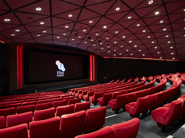 Inglaterra anuncia la reapertura de los cines de Londres