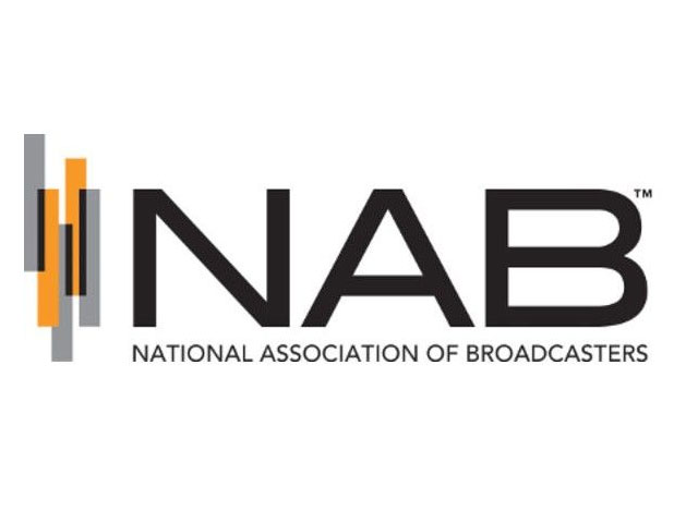 NAB pide al Congreso apoyo a los medios locales de noticias