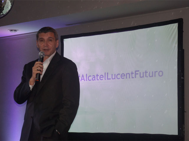 Newsline Report - Negocios - Nokia concluy el proceso de aprobacin de la compra de Alcatel-Lucent