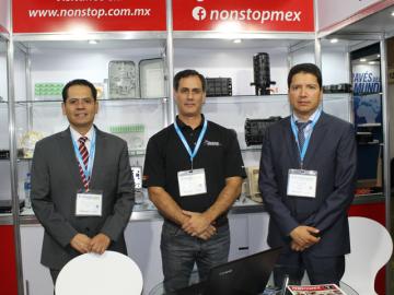 Non Stop de Mxico cumple nuevo aniversario al servicio de los operadores