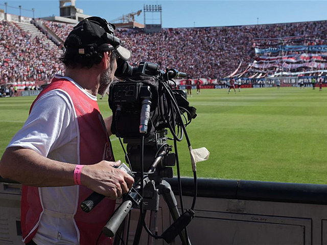 Newsline Report - Plataformas - Turner y Fox se asociaran para obtener los derechos del ftbol argentino