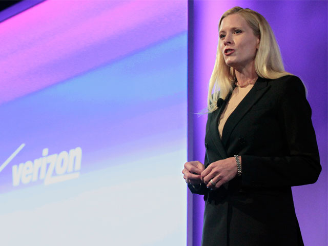 Newsline Report - Negocios - Verizon adquirir propiedades de Yahoo con descuento de USD 350 millones