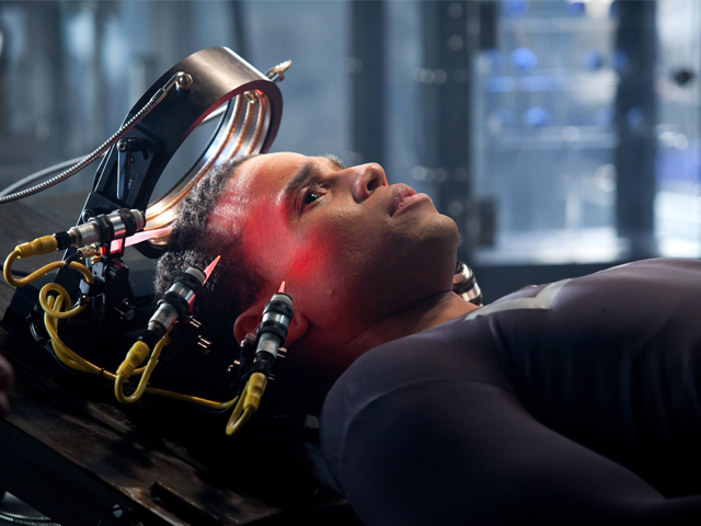 Newsline Report - Plataformas - Warner Channel presenta 'Almost Human'